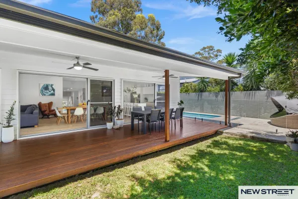 14 Lake Point Way (1/33)
