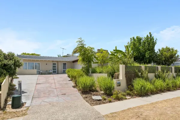 143 DAMPIER AVENUE (1/31)