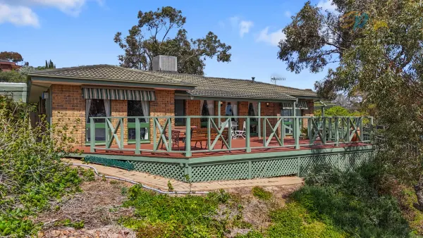 15 Annesley Close (1/27)
