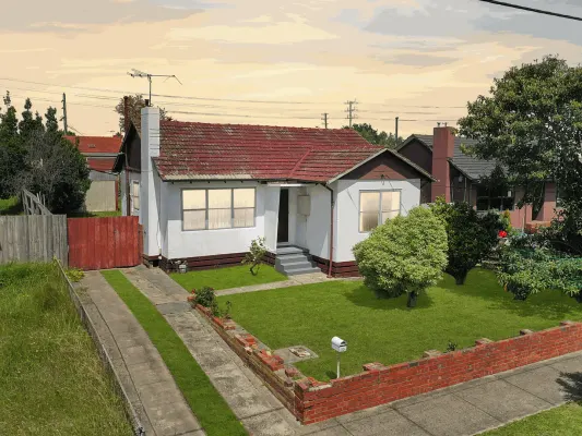15 Bottlebrush Drive (1/12)