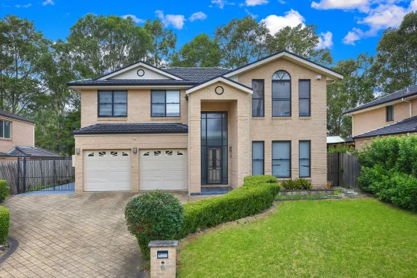 15 Kentwell Crescent (1/12)
