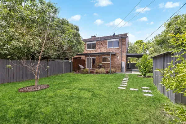 15 Lowrie Street (1/15)