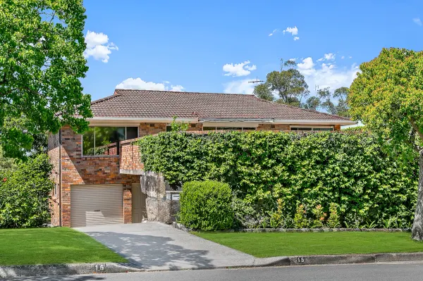 15 Ravenhill Road (1/1)