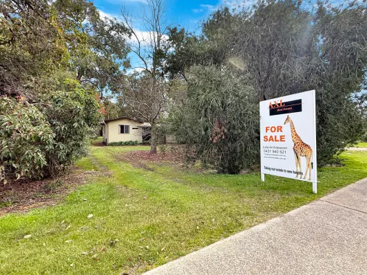15 Ronlyn Rd (1/25)