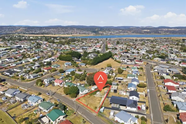 15 Treherne Street (1/5)