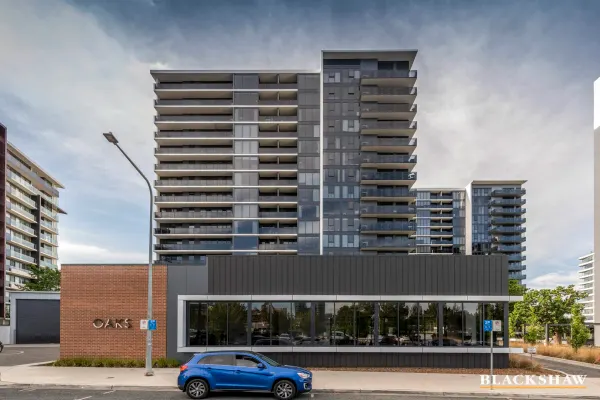 154/9 Irving Street (1/27)