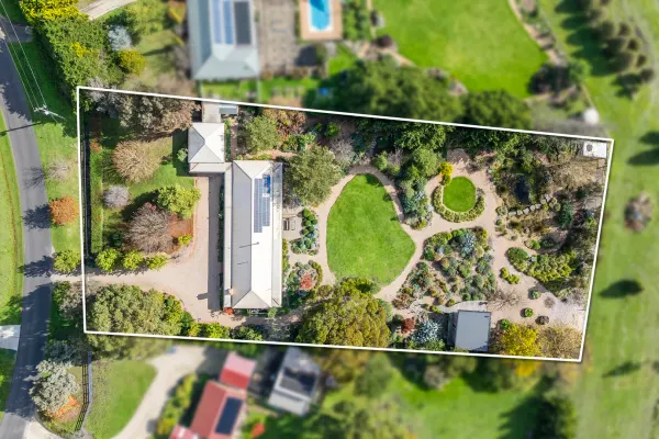 157 Panorama Drive (1/26)
