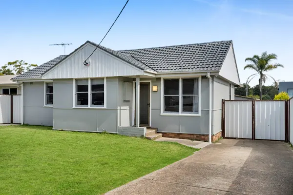 16 & 16A James Ave (1/15)