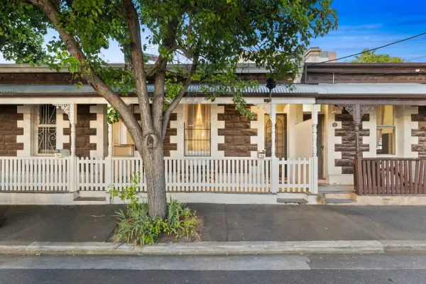 16 Alfred Street (1/20)