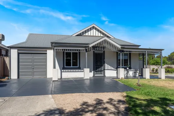 16 Berrima Close (1/18)
