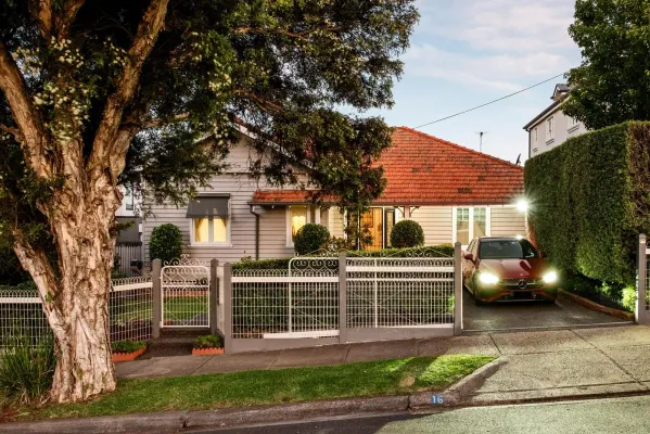 16 Brown Avenue (1/23)