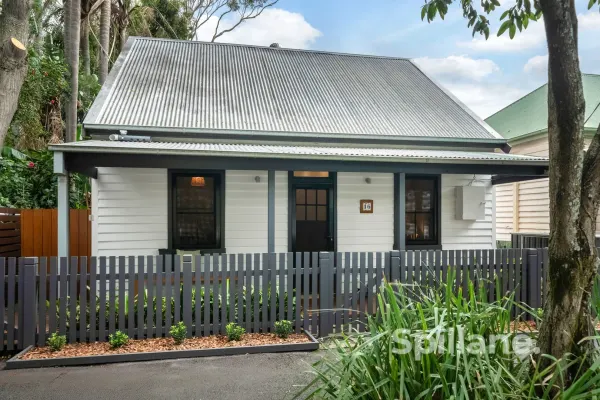 16 Chinchen Street (1/18)