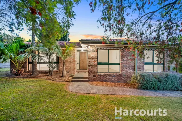 16 Garden Avenue (1/13)