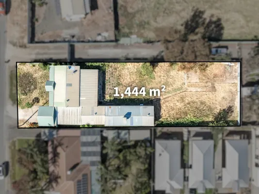 16 Lakeland Road (1/18)