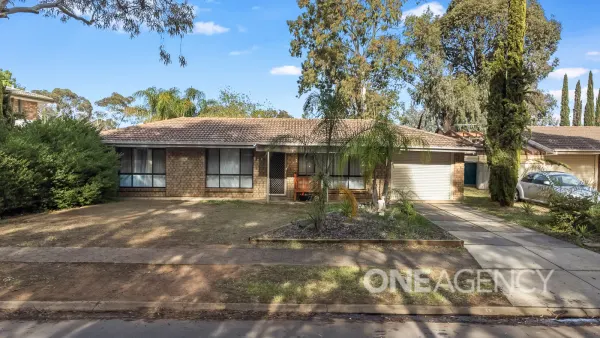 16 Swinstead Crescent (1/15)