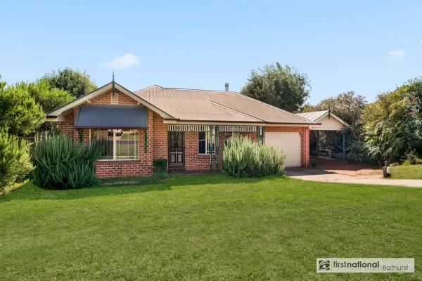 16 Wentworth Drive (1/18)
