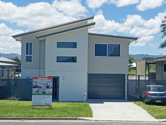 163 Tweed Valley Way (1/23)