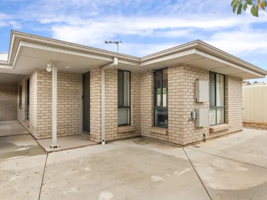 166 Elizabeth Road (1/15)