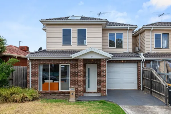 17 Balmoral Street (1/13)