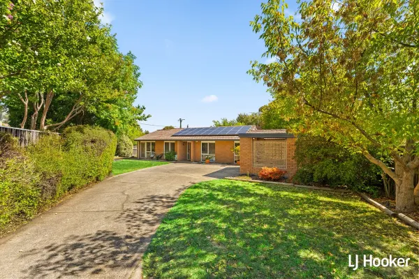 17 Kinchela Crescent (1/22)