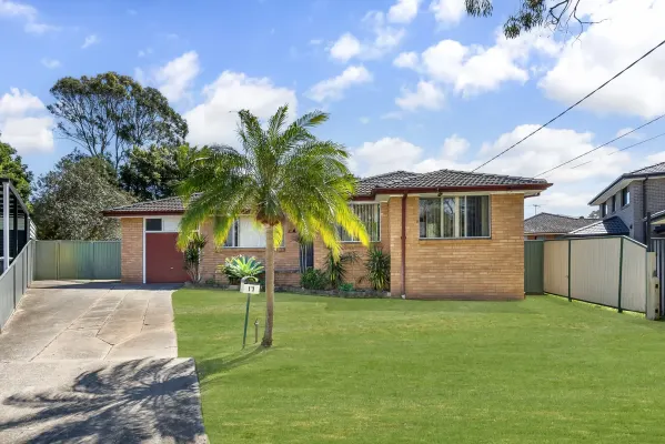 17 Mactier Avenue (1/9)