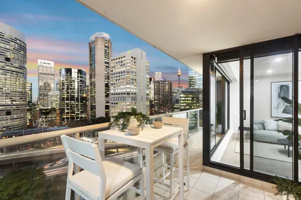 1708/183 Kent Street (1/22)