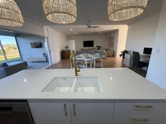 18 Billabong Dr (1/1)