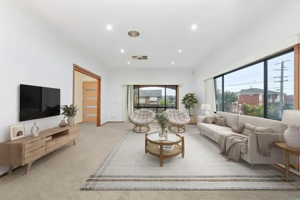 18 Cabinda Drive (1/17)