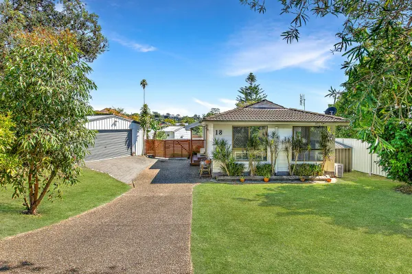 18 Carawa Street (1/15)