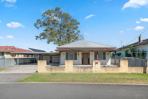 18 Charlton Street (1/18)