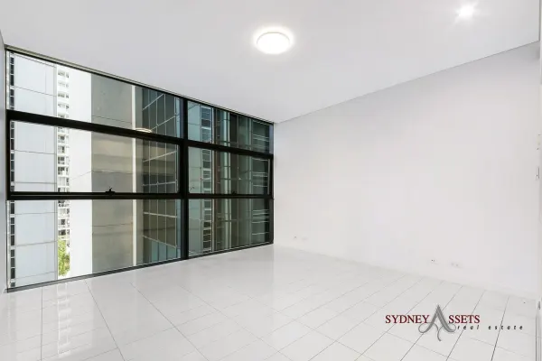 1813/101 Bathurst Street (1/12)