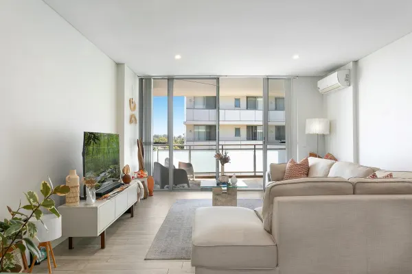 19/57-59 Lachlan Street (1/8)