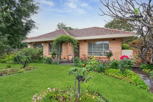 19 Astrid Avenue (1/16)