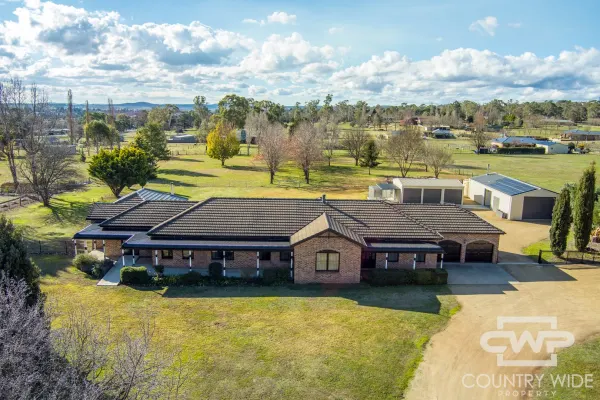 19 Glen Legh Road (1/31)