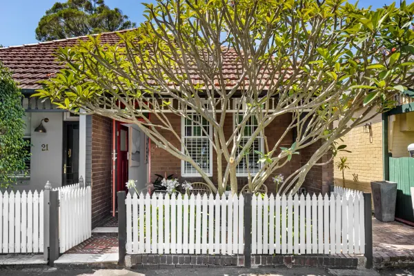 19 Hornsey Street (1/14)