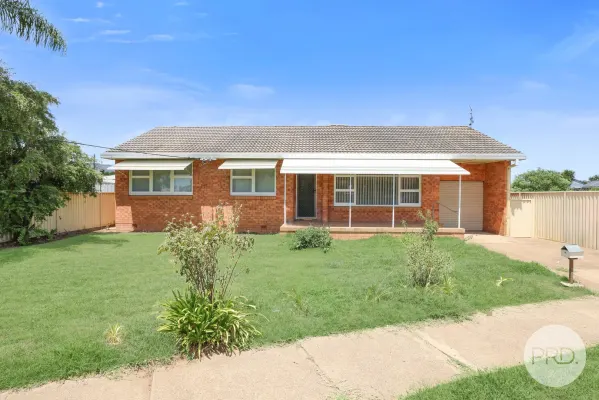 19 Petra Avenue (1/2)