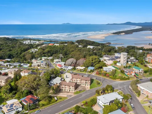 2/10 Bellenger Street (1/1)