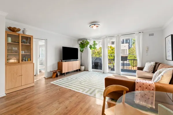 2/10 Coulter Street (1/12)