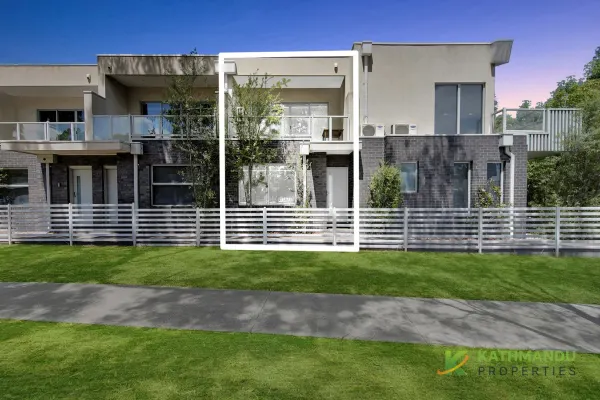 2/10 Park Street (1/10)