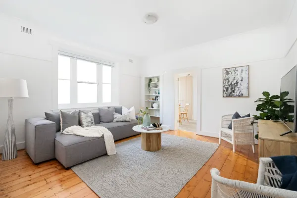 2/11 Tipper Avenue (1/13)