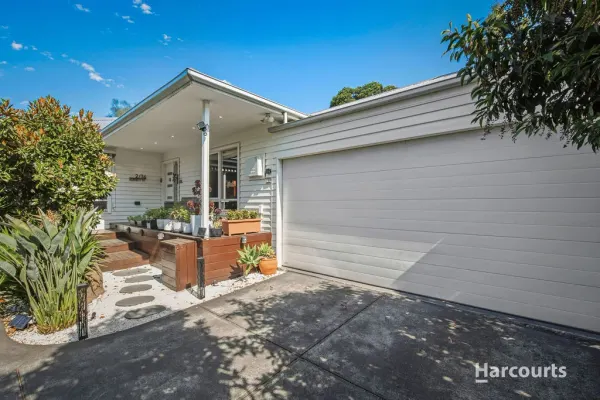 2/36 Burnett Street (1/19)