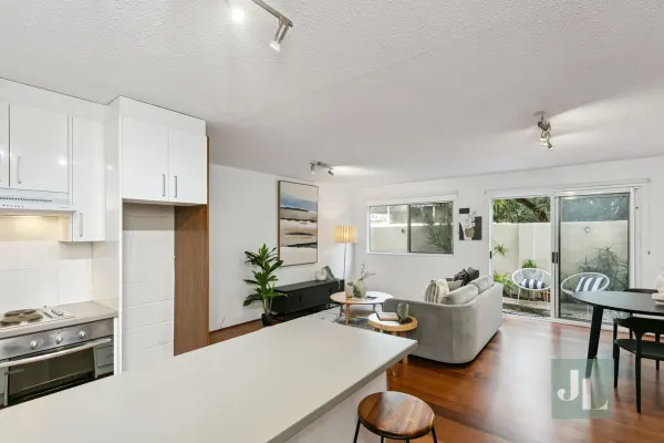 2/375 Stirling Highway (1/20)