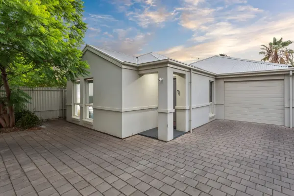 2/38 Murray Street (1/15)