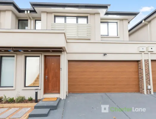 2/4 Napier Crescent (1/16)