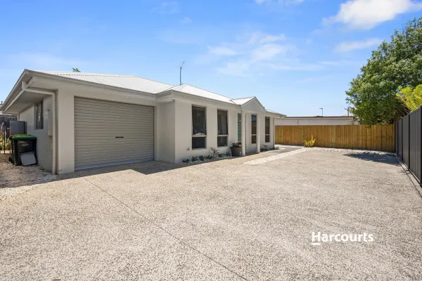 2/48 Tasman Street (1/12)
