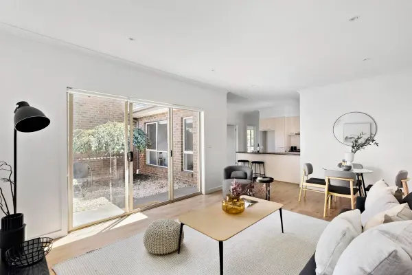 2/52 Miranda Road (1/16)