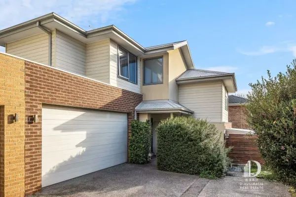 2/553 Elgar Road (1/12)