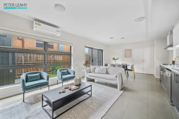 2/586 Bell Street (1/16)