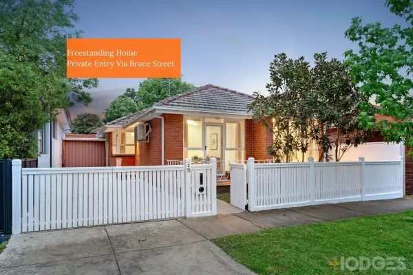 2/71 Hodder Street (1/11)
