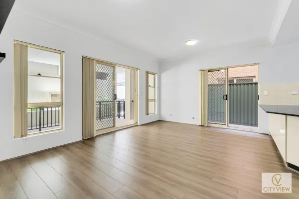 2/75A Queens Rd (1/10)